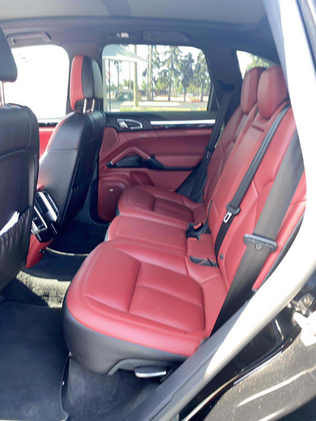 2017 Porsche Cayenne Platinum 4D SUV