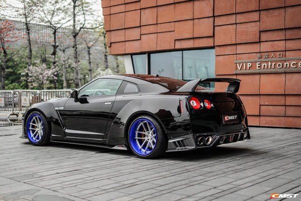 Nissan GTR (R35) Carbon Fiber Body Kits - 2