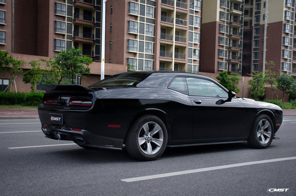 Dodge Challenger Carbon Fiber Body Kits - 1