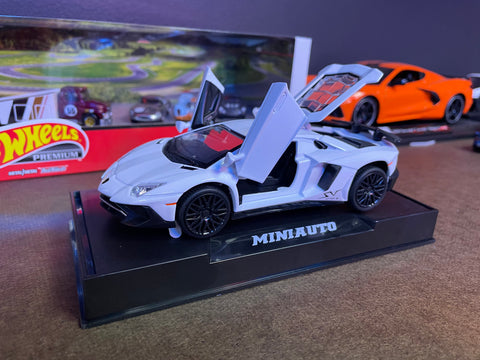 Lamborghini LP-700 Model Car (1:43)