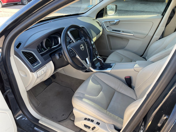 2014 Volvo XC60 T6 4D SUV