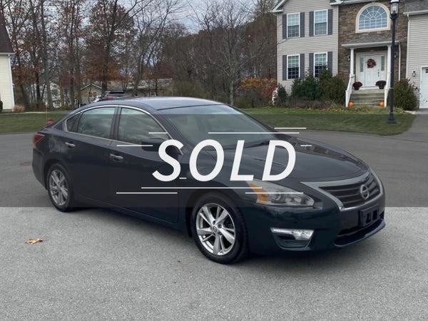 2013 Nissan Altima SV 4D Sedan