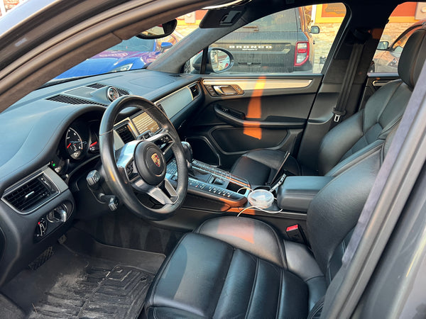 2015 Porsche Macan Turbo 4D SUV