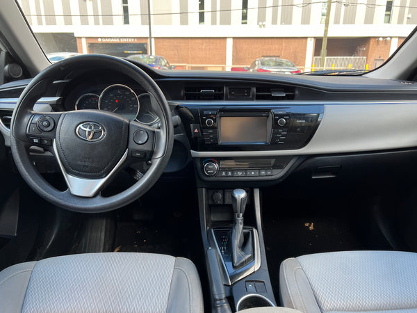2016 Toyota Corolla LE 4D Sedan