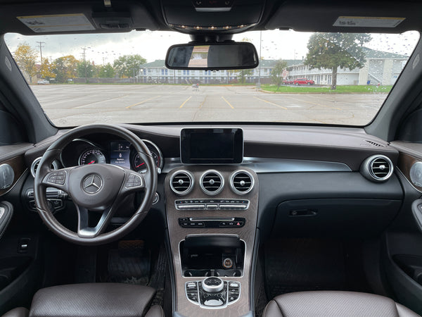 2018 Mercedes-Benz GLC 300 4MATIC 4D SUV