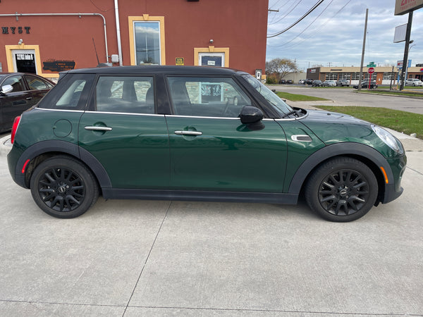 2015 Mini Cooper Hardtop 4D Hatchback