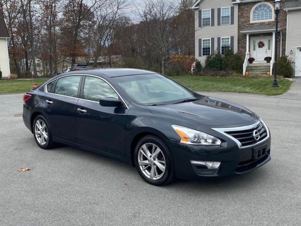 2013 Nissan Altima SV 4D Sedan
