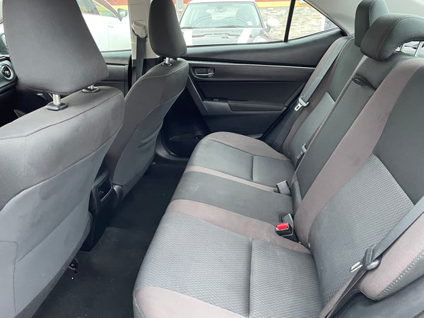 2019 Toyota Corolla LE 4D Sedan