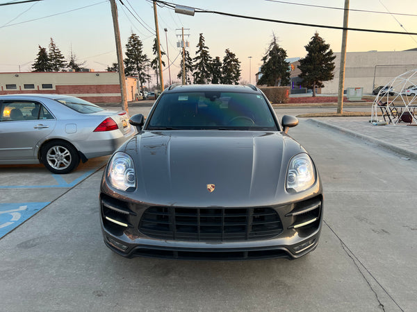 2015 Porsche Macan Turbo 4D SUV