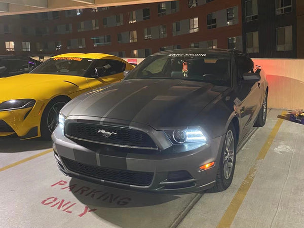 2014 Ford Mustang V6 Premium 2D Coupe