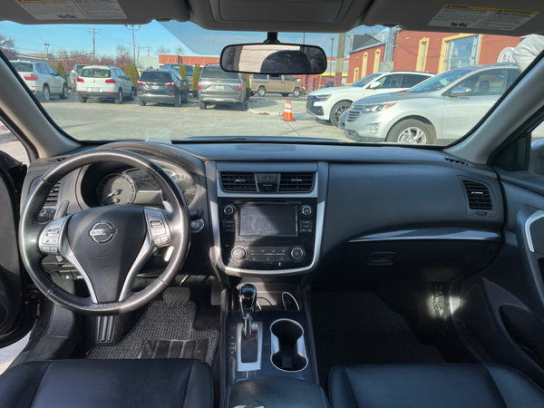 2018 Nissan Altima SR 4D Sedan